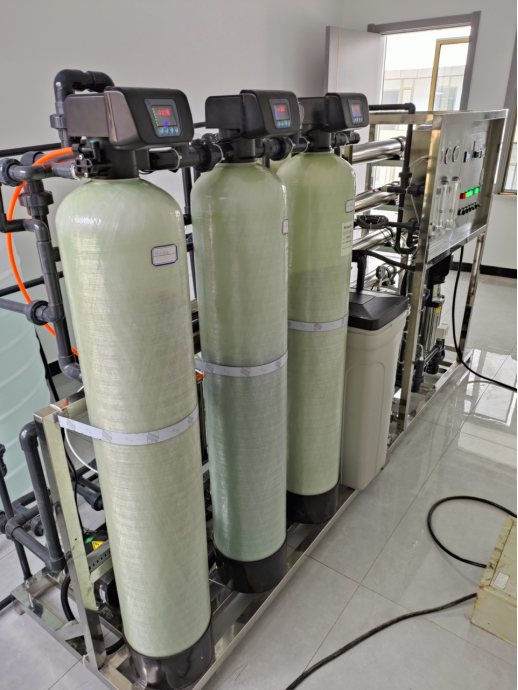 白銀某礦業(yè)單位安裝艾柯AK-RO-UP-1000超純水系統(tǒng)成功交付使用插圖2 白銀某礦業(yè)單位安裝艾柯AK-RO-UP-1000超純水系統(tǒng)成功交付使用插圖2
